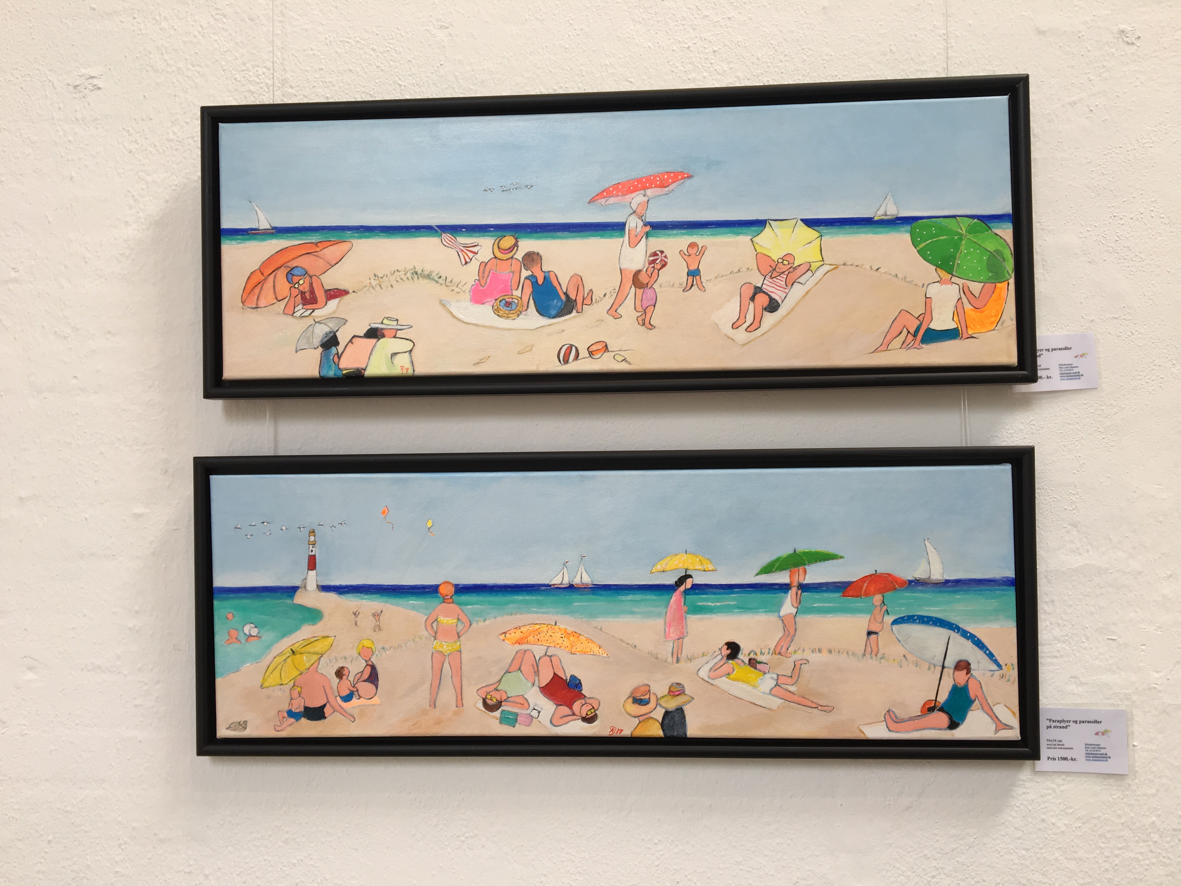 1 - 2  "Paraplyer og parasoller på strand"..